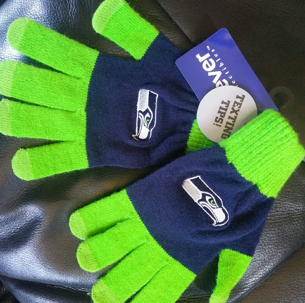 Seahawk gloves